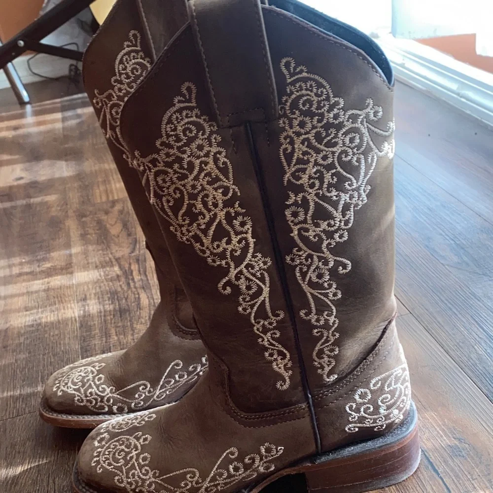 holster these stylish